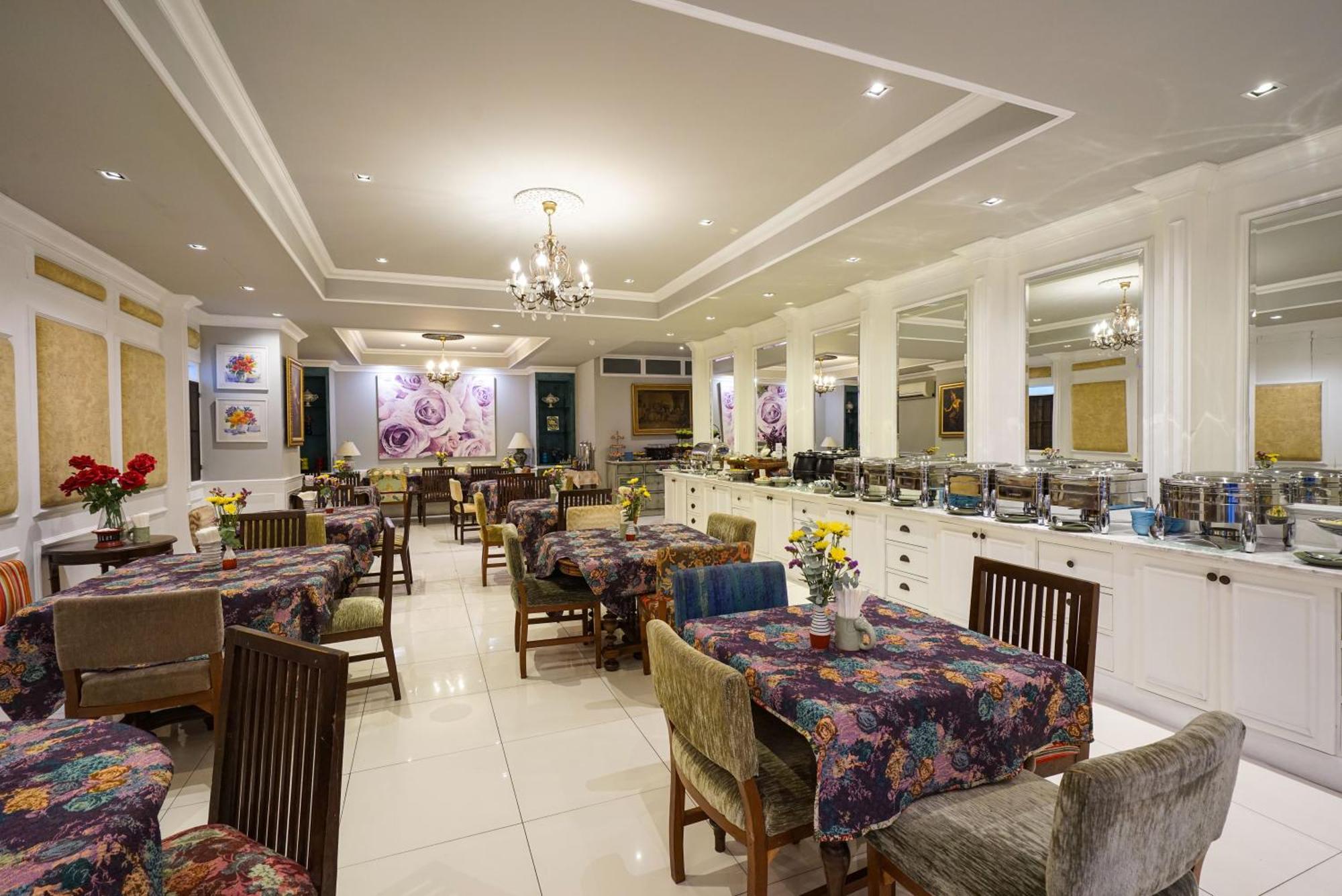 At Pingnakorn Nimman Hotel Csiangmaj Kültér fotó