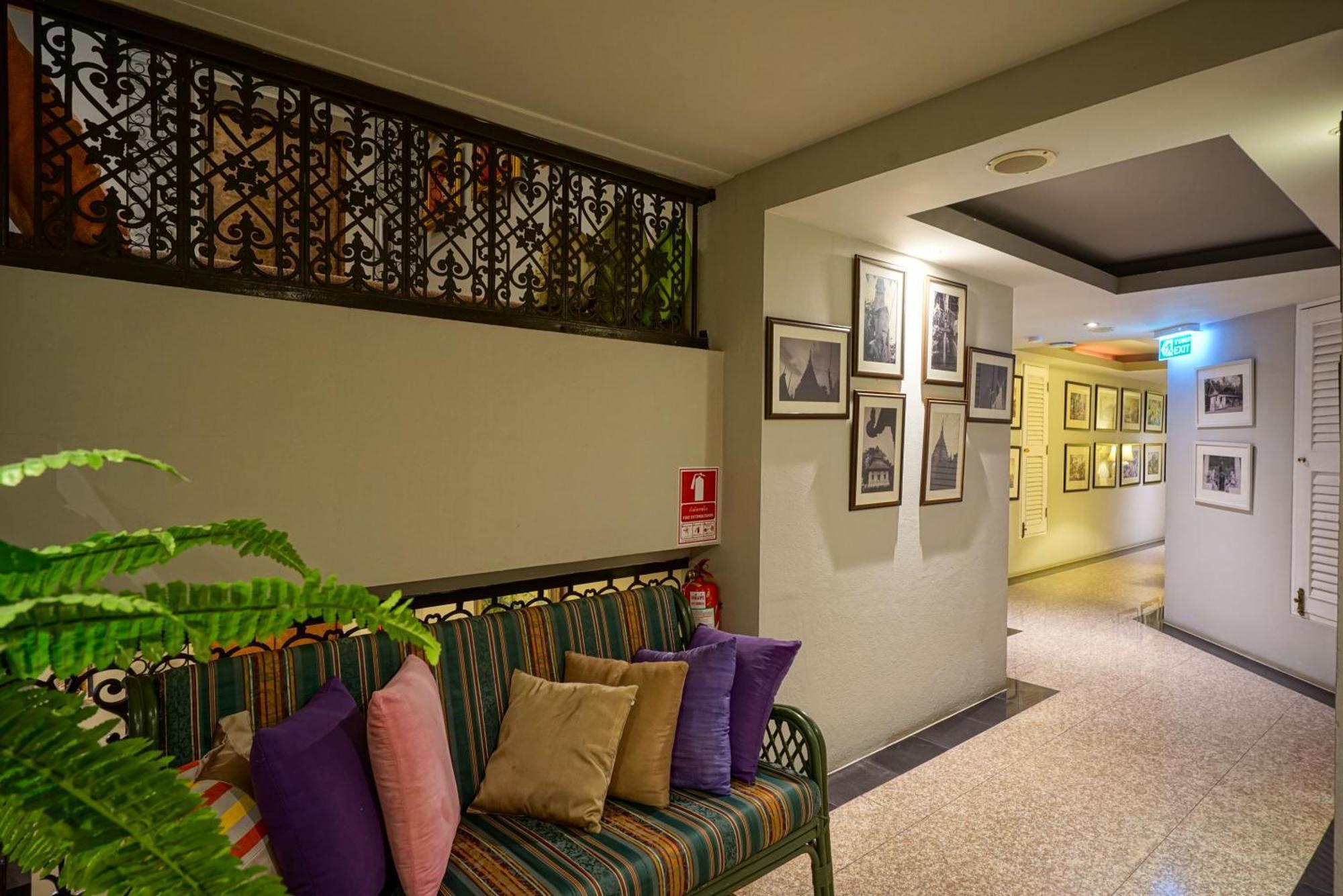 At Pingnakorn Nimman Hotel Csiangmaj Kültér fotó