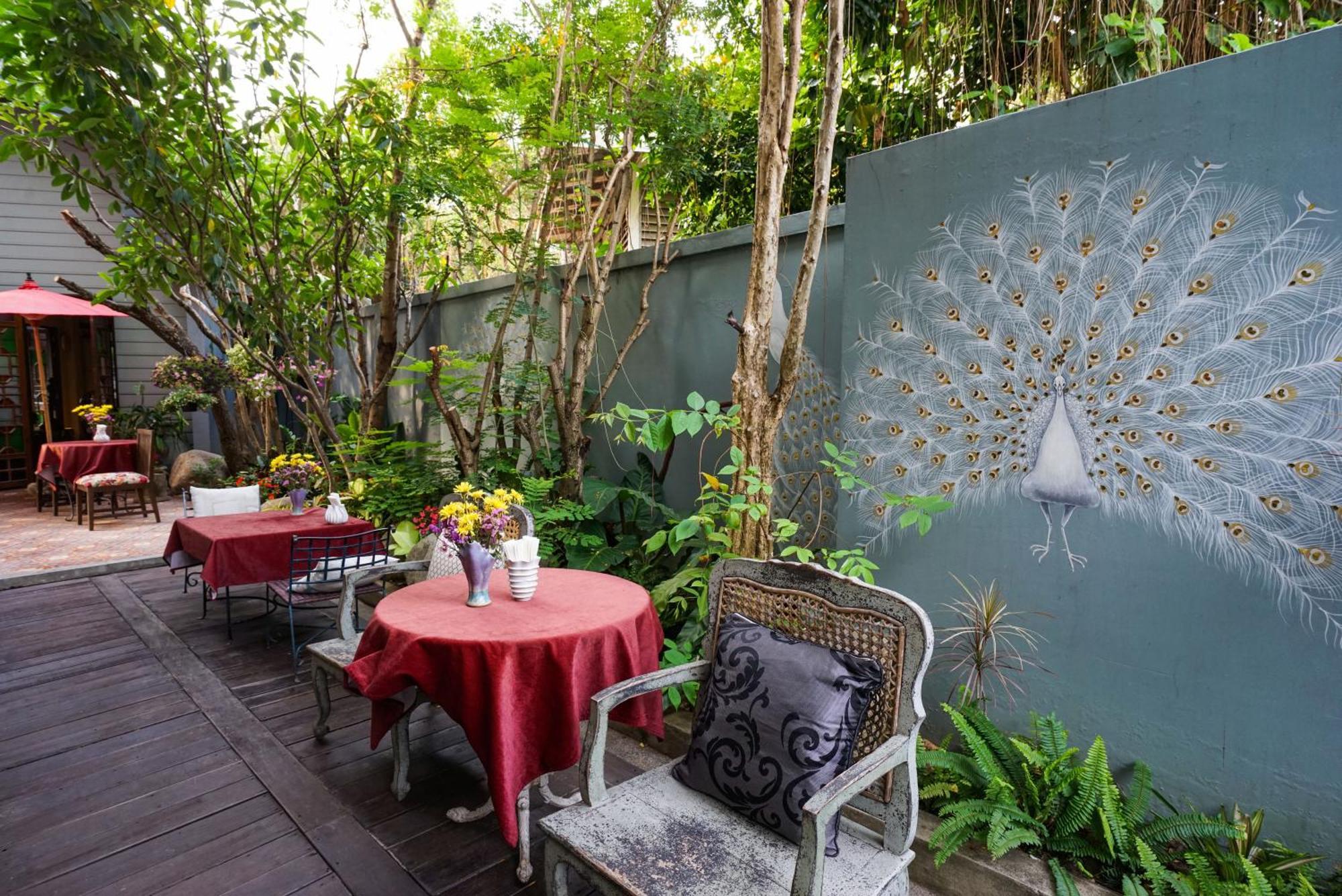 At Pingnakorn Nimman Hotel Csiangmaj Kültér fotó