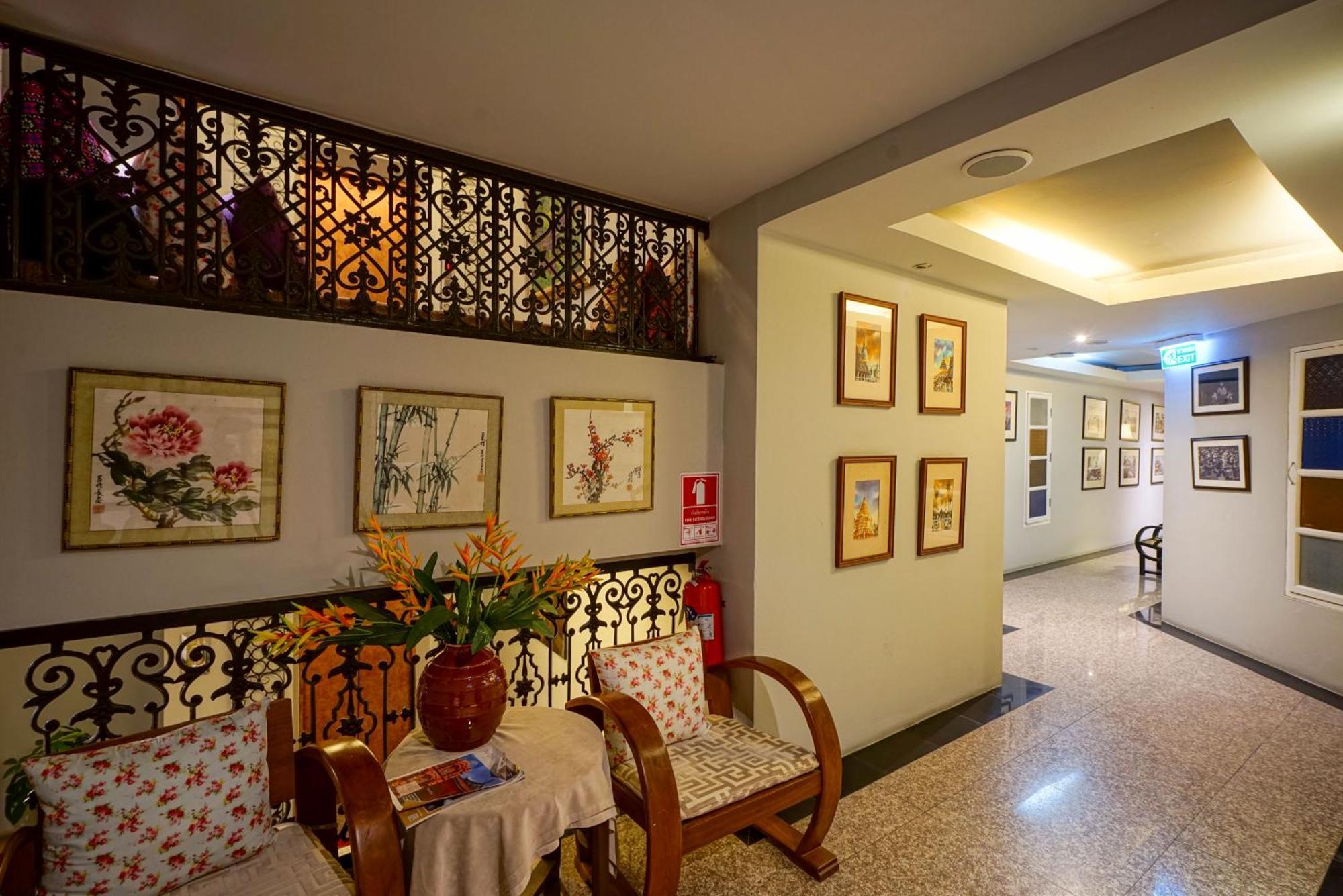 At Pingnakorn Nimman Hotel Csiangmaj Kültér fotó