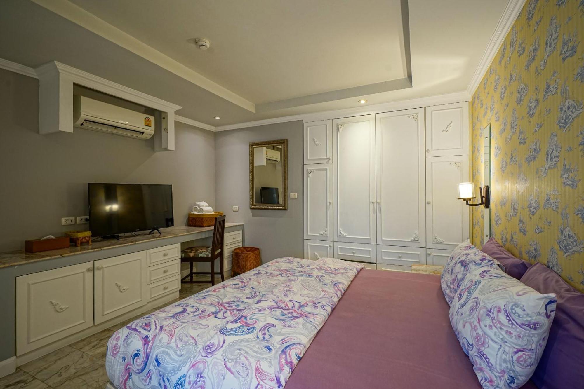 At Pingnakorn Nimman Hotel Csiangmaj Kültér fotó